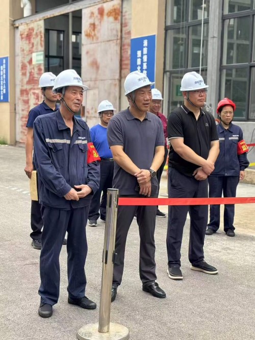 2025年7月29日泰安市應(yīng)急局領(lǐng)導(dǎo)來澤能電力科技公司調(diào)研＂有限空間作業(yè)＂安全治理演示活動(dòng)！