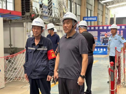 2025年7月29日泰安市應(yīng)急局領(lǐng)導(dǎo)來澤能電力科技公司調(diào)研＂有限空間作業(yè)＂安全治理演示活動(dòng)！