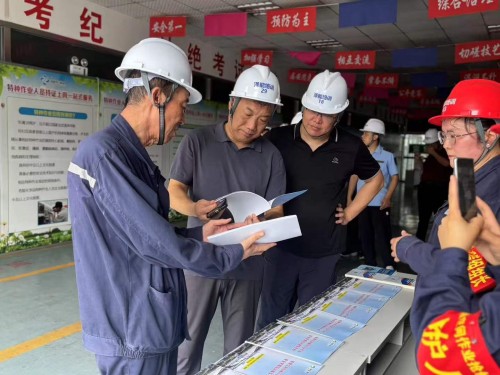 2025年7月29日泰安市應(yīng)急局領(lǐng)導(dǎo)來澤能電力科技公司調(diào)研＂有限空間作業(yè)＂安全治理演示活動(dòng)！